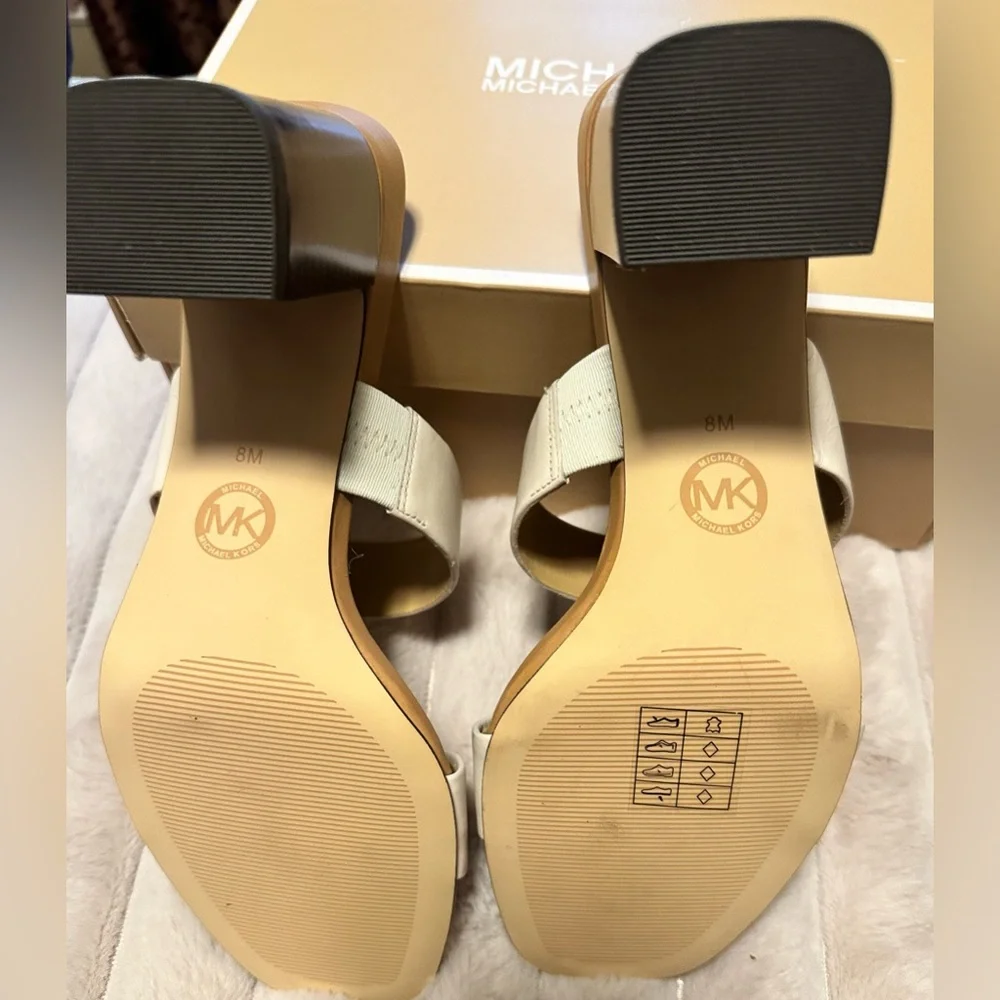 Michael Kors Glenda Slide - Picture 4 of 9